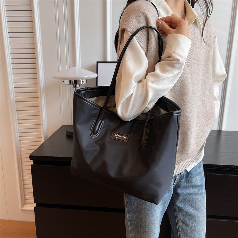 Large Capacity Women's Bag Versatile Commuter Shoulder Bag Waterproof